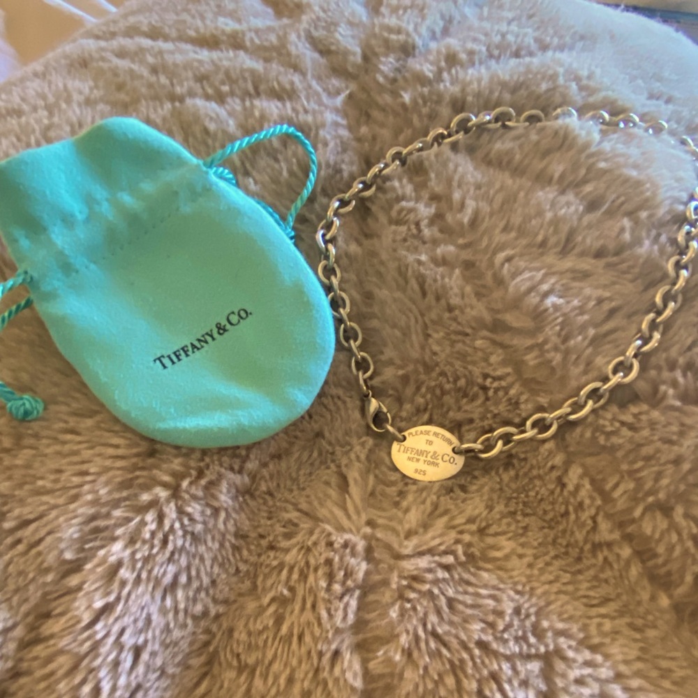 Tiffany choker necklace 🤍 sliver